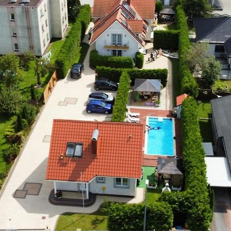 Dom Przy Basenie Villa Puck Exterior photo