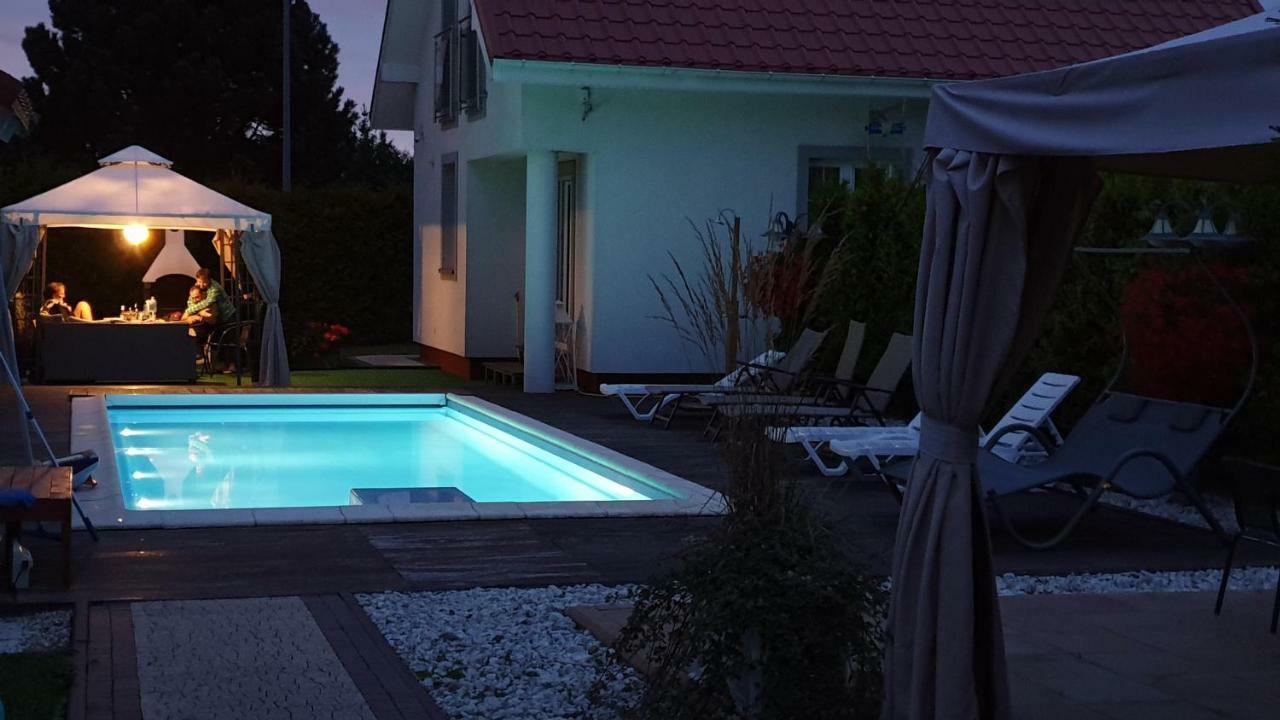 Dom Przy Basenie Villa Puck Exterior photo